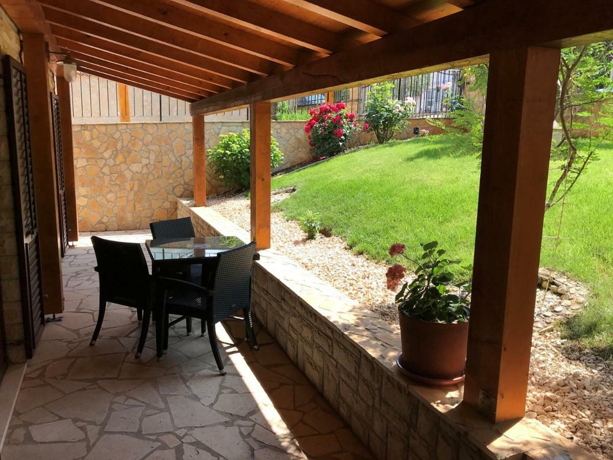 Apartment Villa-Bukvic Pjescana Uvala Εξωτερικό φωτογραφία